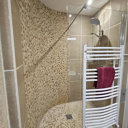 Le Sherlock アパート *