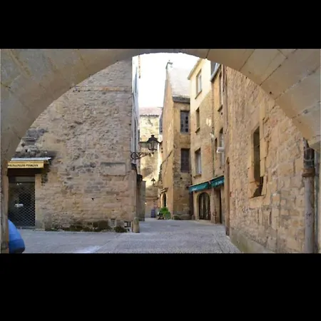 Le Sherlock アパート *